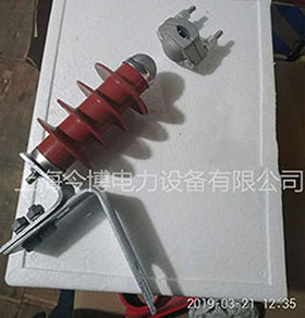 HY5WCX-13/42外間隙氧化鋅避雷器FHY5C-10C-2高（gāo）壓10KV複（fù）合矽橡膠