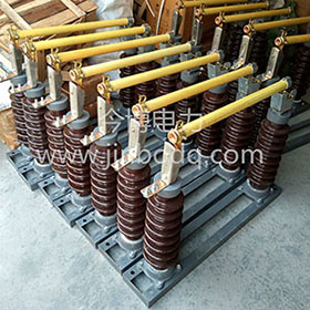 RW5-35/100A-200A戶外35KV跌落式熔斷器35-40.5KV陶（táo）瓷（cí）材質