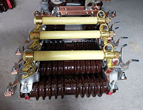 戶外高壓跌落式熔斷器RW11-100a令克開關10kv~12kv陶（táo）瓷保險開關